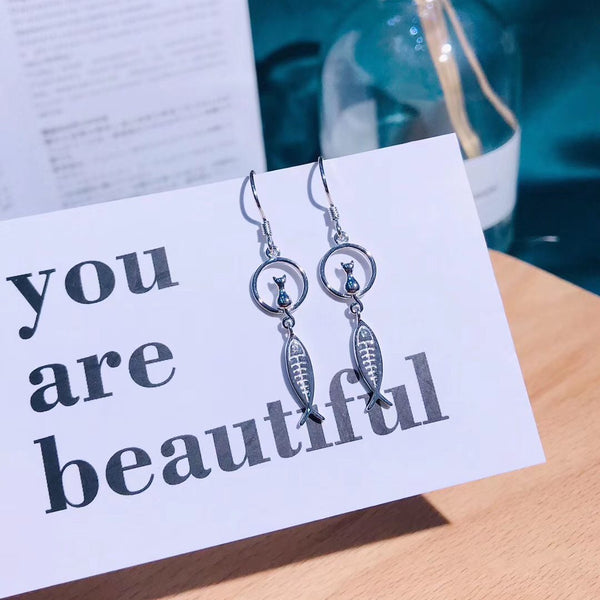 Miss Cat Is Fishing Tassel Style Sterling Silver Earring
