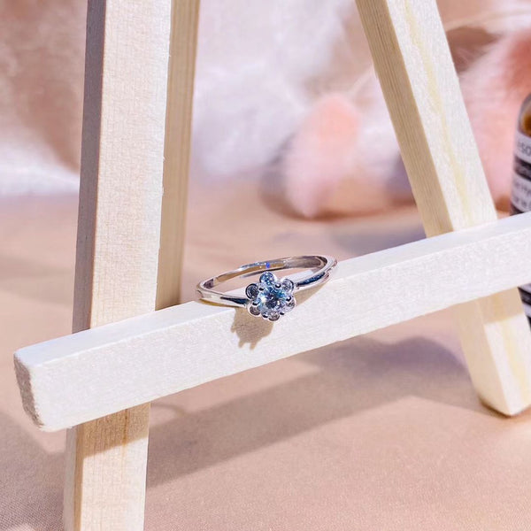 One CZ Flower Sterling Silver Ring