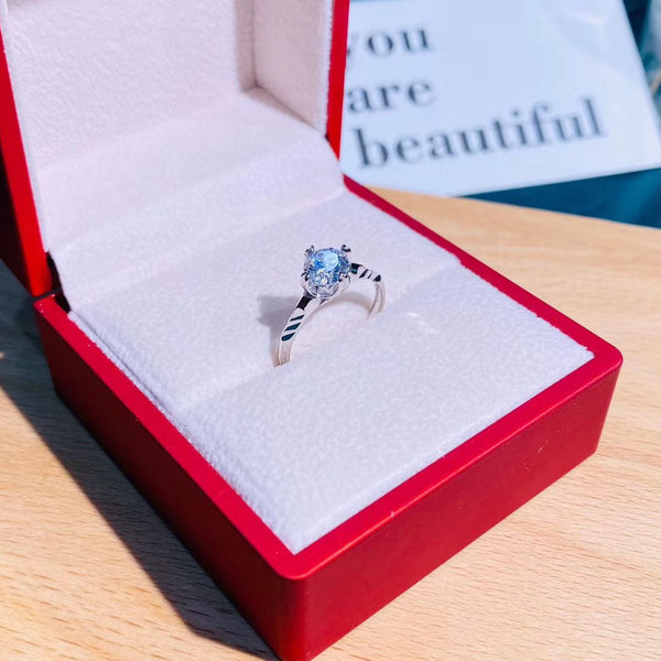 Round CZ Solitaire Arrow Queue Band Sterling Silver Ring